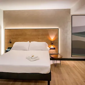 Ibis Styles Figueres Ronda Фигерас